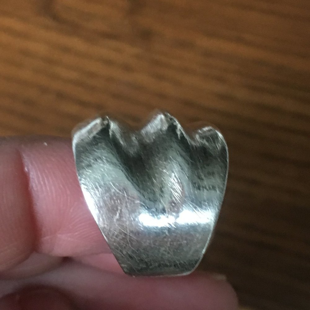Vintage rippled brushed silver ring - Picture 7 of 7